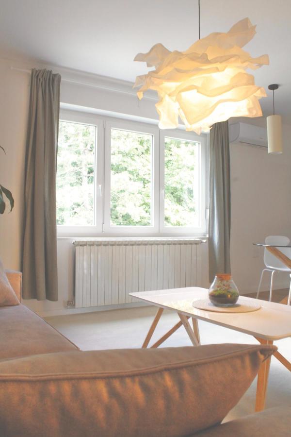 Stardust Apartment ซาเกร็บ ภายนอก รูปภาพ